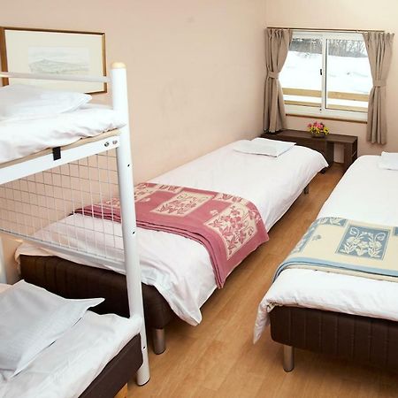 Karimpani Niseko Fujiyama Hostel Bagian luar foto