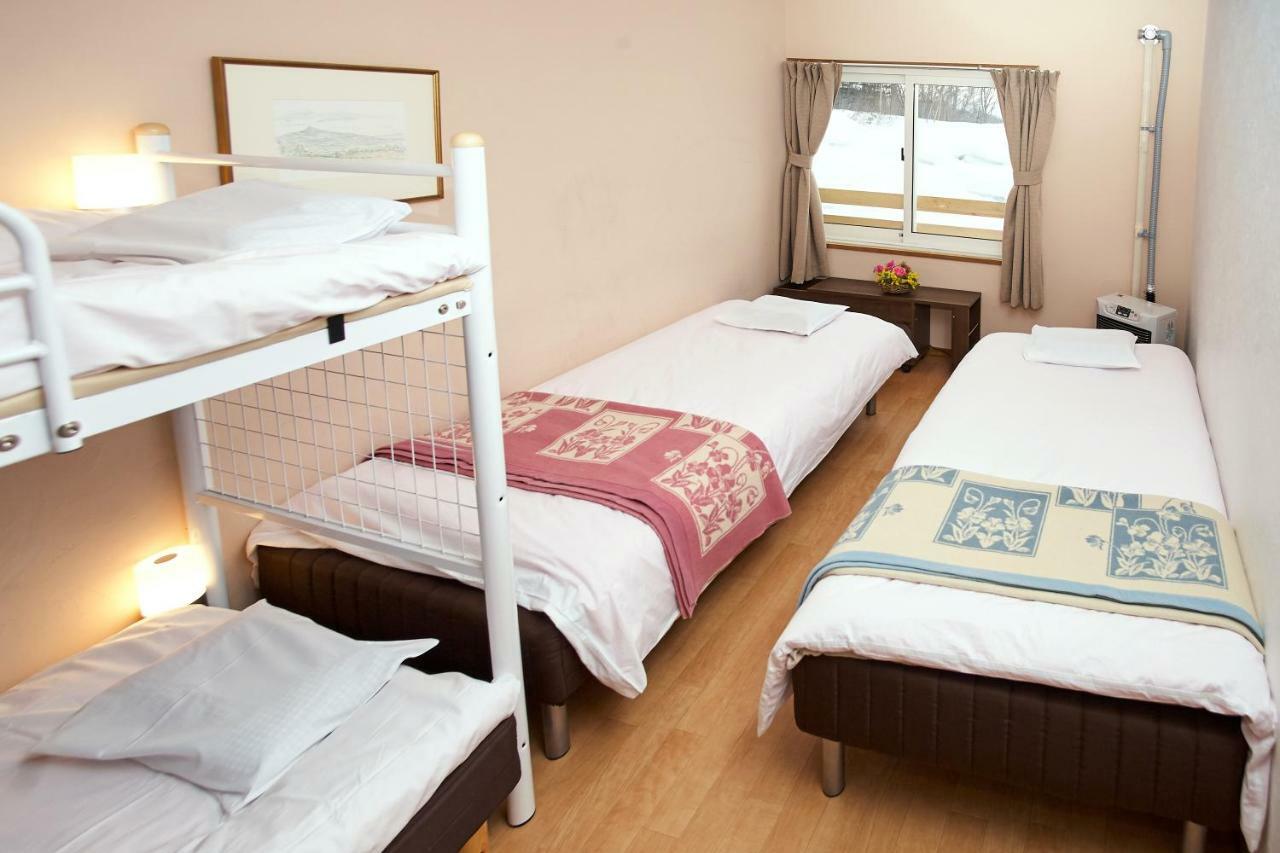 Karimpani Niseko Fujiyama Hostel Bagian luar foto