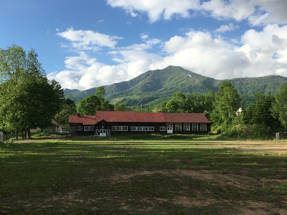 Karimpani Niseko Fujiyama Hostel Bagian luar foto