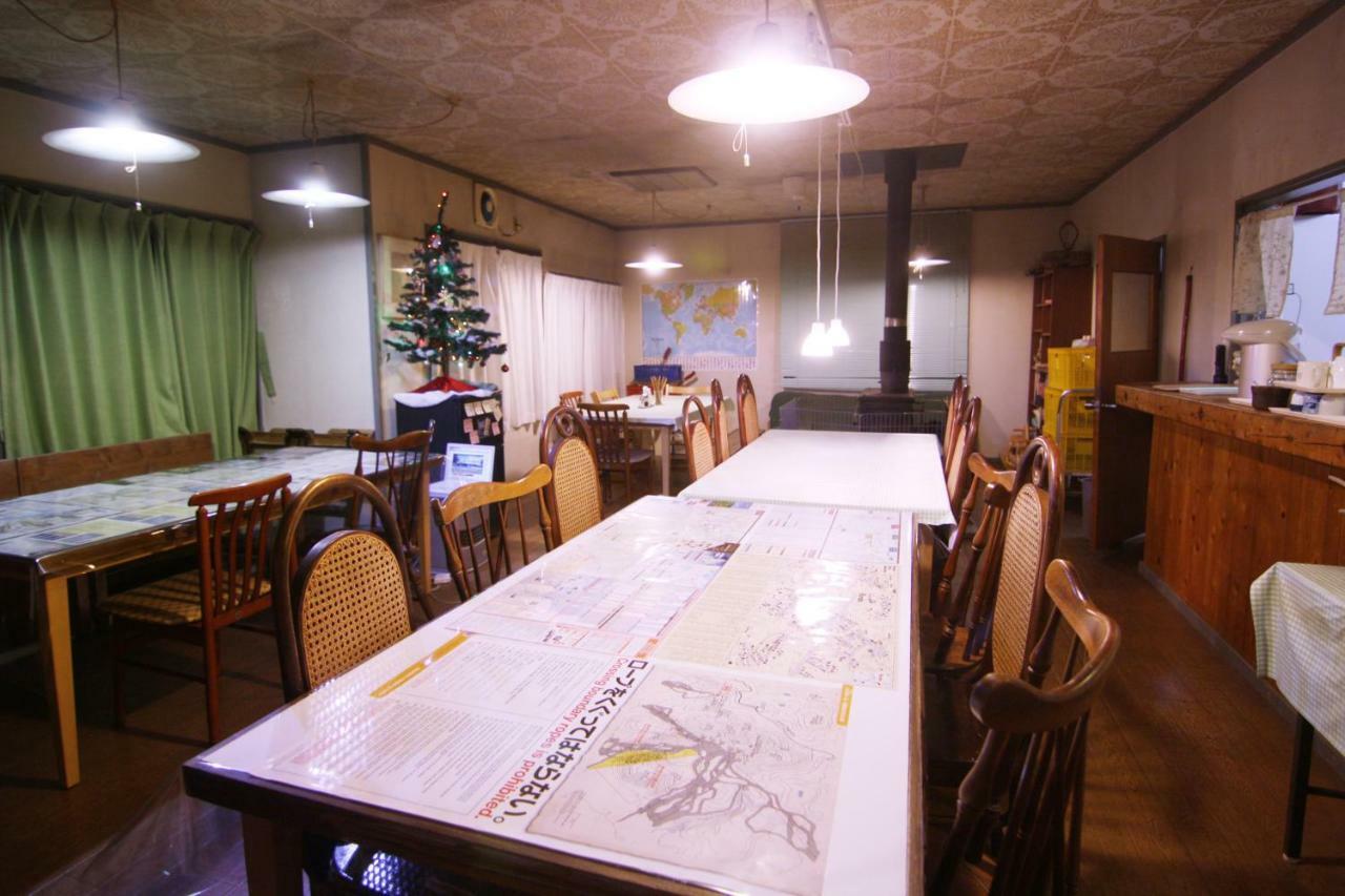 Karimpani Niseko Fujiyama Hostel Bagian luar foto